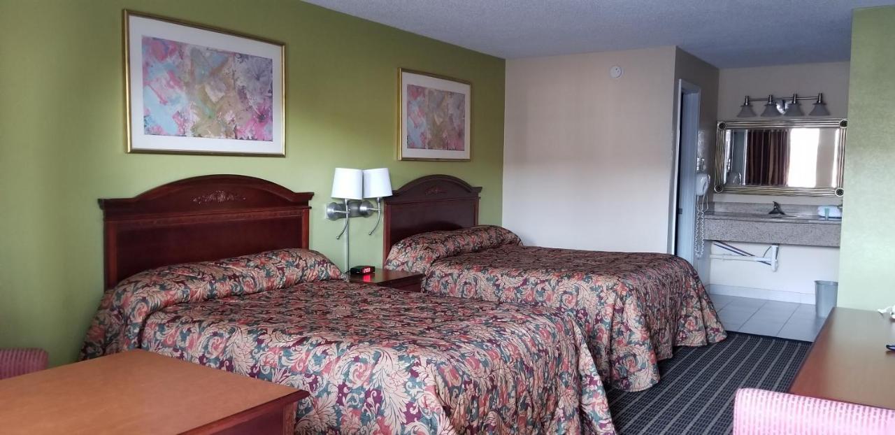 Newport News Inn Екстер'єр фото